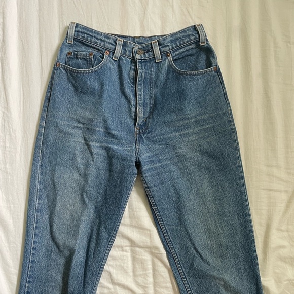 Levi’s high wasted vintage blue jeans - Picture 2 of 4